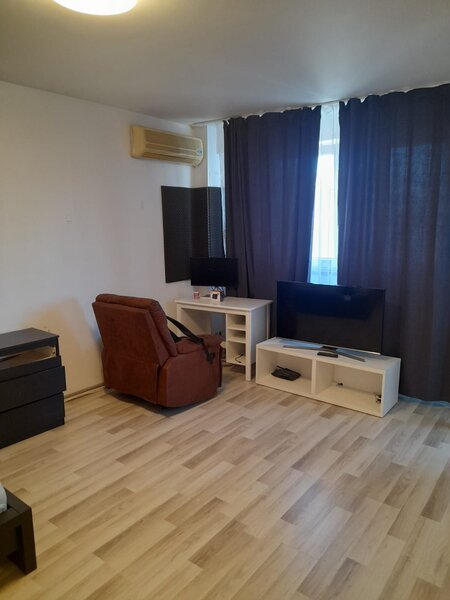 Piata Muncii, metrou, garsoniera inchiriere,